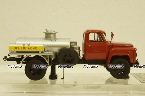 Газ-52 МЗ-3607 Автомобиль-заправщик, Автопром 50 лет 1974 г, 105229, DiP Models, 1:43