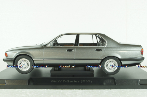 BMW 740i (E32), metallic grey 1992, MCG18161, Model Car Group  1:18