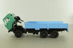 КамАЗ-5320 бортовой, зеленый/голубой, Арек 1:43 