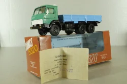 КамАЗ-5320 бортовой, зеленый/голубой, Арек 1:43 