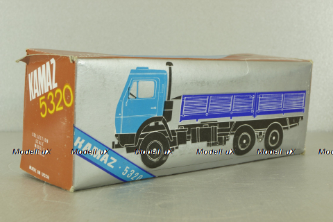 КамАЗ-5320 бортовой, зеленый/голубой, Арек 1:43 