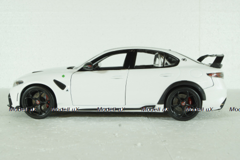 Alfa Romeo Giulia GTAm 2020 trophy white, Bburago 1:18