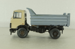 Маз-555102 самосвал 1988 бежево-серый, НАП (конверсия) 1:43