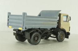 Маз-555102 самосвал 1988 бежево-серый, НАП (конверсия) 1:43