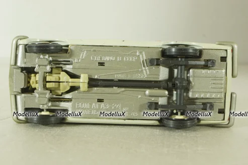Газ-2402 Волга, скорая медицинская помощь,,Тантал/Радон 1:43