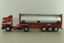 Mercedes 1748 S тягач с циcтерной-контейнером, NZG 1:43