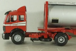 Mercedes 1748 S тягач с циcтерной-контейнером, NZG 1:43