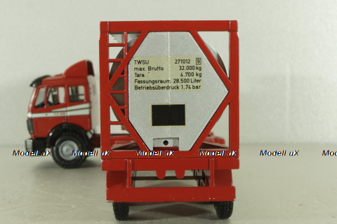 Mercedes 1748 S тягач с циcтерной-контейнером, NZG 1:43