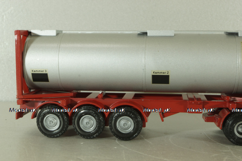 Mercedes 1748 S тягач с циcтерной-контейнером, NZG 1:43