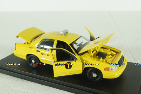 Ford Crown Victoria Taxi 2008 Movie John Wick 2 (2017) yellow, Greenlight 1:43