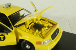 Ford Crown Victoria Taxi 2008 Movie John Wick 2 (2017) yellow, Greenlight 1:43