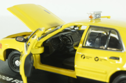 Ford Crown Victoria Taxi 2008 Movie John Wick 2 (2017) yellow, Greenlight 1:43