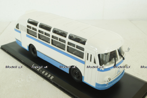 Лаз 695Е 1961г. бело-синий, 04003D, Classicbus 1:43