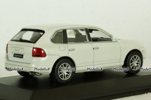 Porsche Cayenne S, white, China 1:43