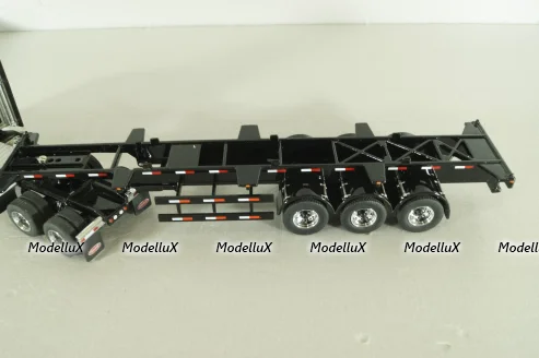 Peterbilt 579 day cab tractor with 40' refrigerated sea container Maersk, grey/white, 71069, Diecast Masters 1:50