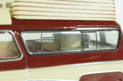 Bedford CA Caravan creme/darkred, Hachette 1:43