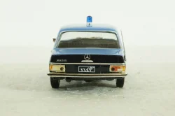 Mercedes-Benz 220D (W115), Police Qatar, black/blue, Полицейские машины мира №70, DeAgostini 1:43
