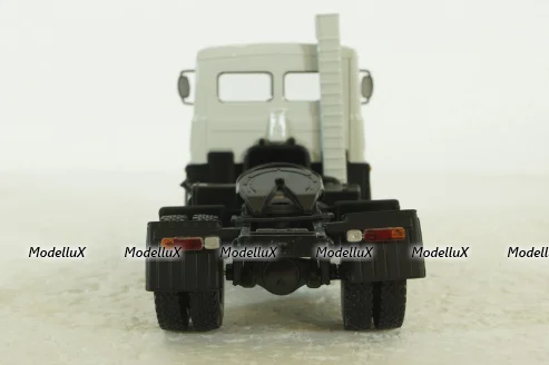 Маз-5432 тягач 1981г, серый, Н792, Наш Автопром 1:43