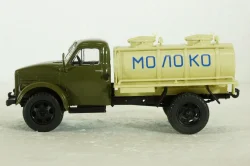 АЦПТ-1,8 "Молоко" автоцистерна на шасси Газ-51А, Легендарные грузовики СССР №75, 1:43