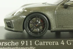 Porsche 911 (992) Carrera 4 GTS 2021,  green metalic, 410063001, Minichamps 1:43
