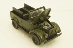 Газ-69, хаки, Электромашиностроительный завод (Херсон) 1:43