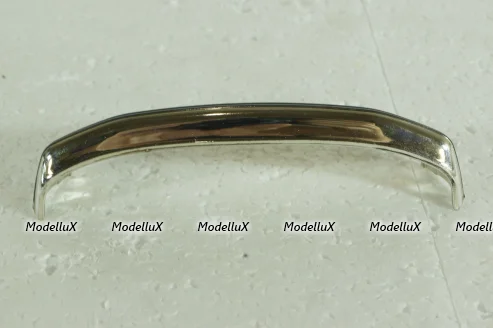 Бампер передний на Ford 1:18