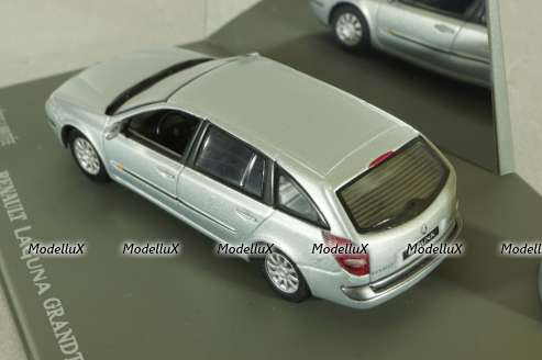Renault Laguna II Grandtour 2000, silver, Universal Hobbies 1:43