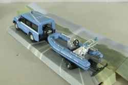 Iveco Massif Polizia с катером, 53131POL,Mondo Motors 1:43