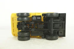 Белаз-7526 карьерный самосвал, красный/желтый, Н006, Наш Автопром 1:43