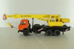 КС-3575А-1 автокран 12,5т на шасси Камаз-55313, красный/желтый Minigrad 1:43