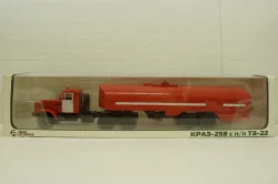Краз-258 с п/прицепом ТЗ-22, красный, АвтоИстория 1:43
