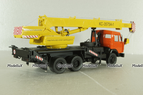 КС-3575А-1 автокран 12,5т на шасси Камаз-55313, красный/желтый Minigrad 1:43