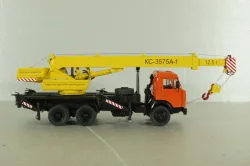 КС-3575А-1 автокран 12,5т на шасси Камаз-55313, красный/желтый Minigrad 1:43