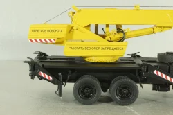 КС-3575А-1 автокран 12,5т на шасси Камаз-55313, красный/желтый Minigrad 1:43
