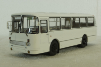 ЛАЗ-695Н (1981), белый, DEMPRICE 1:43