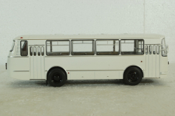 ЛАЗ-695Н (1981), белый, DEMPRICE 1:43 