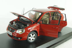 Volkswagen Polo IV 2005, Red, Paudi 1:18