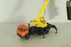 КС-3575А-1 автокран 12,5т на шасси Камаз-55313, красный/желтый Minigrad 1:43