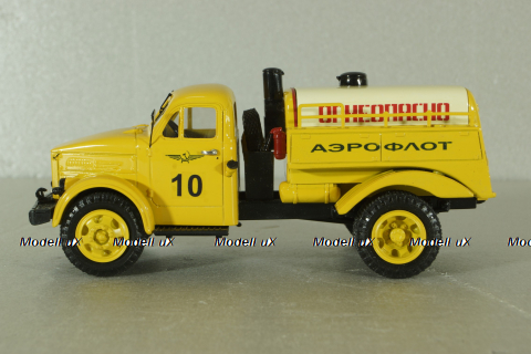 МЗ-51А Аэрофлот маслозаправщик на шасси Газ-52А Аэрофлот, желтый/белый, SL089, СарЛаб 1:43