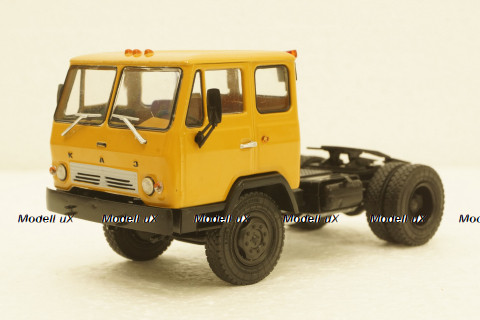 Каз-608В, бежевый, АвтоИстория 1:43