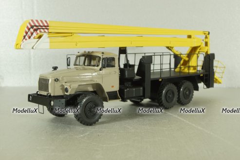 Урал-4320-0911 c подъемником ВС-22, бежевый, Nik Models 1:43