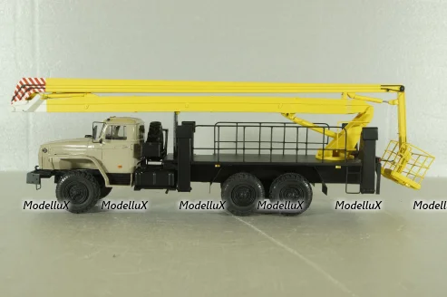 Урал-4320-0911 c подъемником ВС-22, бежевый, Nik Models 1:43