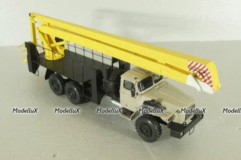 Урал-4320-0911 c подъемником ВС-22, бежевый, Nik Models 1:43
