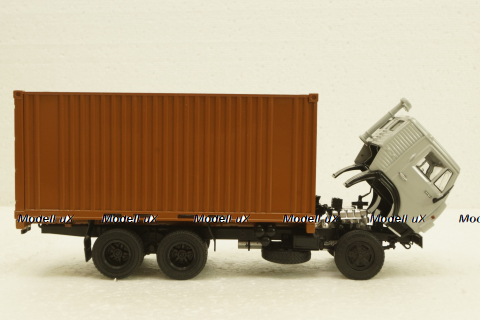 Камаз-53212 с 20-футовым контейнером, 101999, ПАО Камаз 1:43