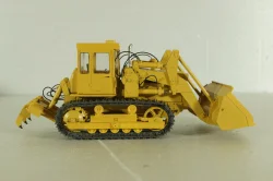 ТО-10А погрузчик на базе Т-130, трактор желтый, Трэкс 1:43