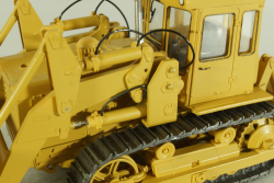 ТО-10А погрузчик на базе Т-130, трактор желтый, Трэкс 1:43