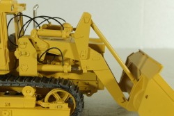 ТО-10А погрузчик на базе Т-130, трактор желтый, Трэкс 1:43