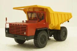 Белаз-540А карьерный самосвал, красный/желтый, Н002, Наш Автопром 1:43