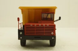 Белаз-540А карьерный самосвал, красный/желтый, Н002, Наш Автопром 1:43