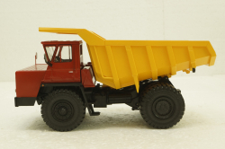 Белаз-540А карьерный самосвал, красный/желтый, Н002, Наш Автопром 1:43